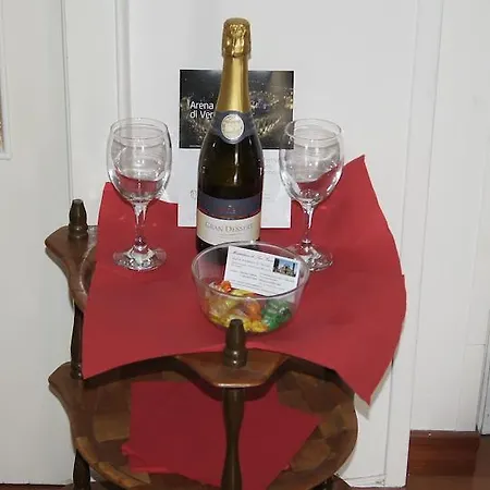 Maddalena Di San Zeno Frühstückspension