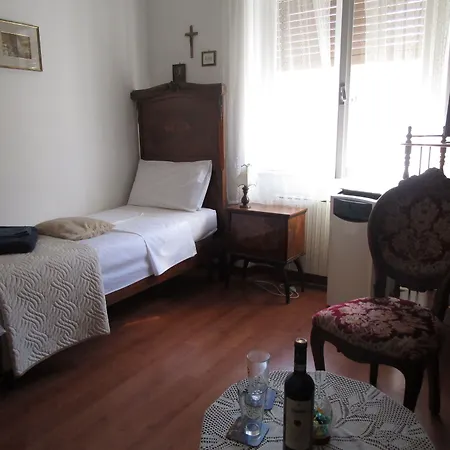 לינה וארוחת בוקר Maddalena Di San Zeno ורונה