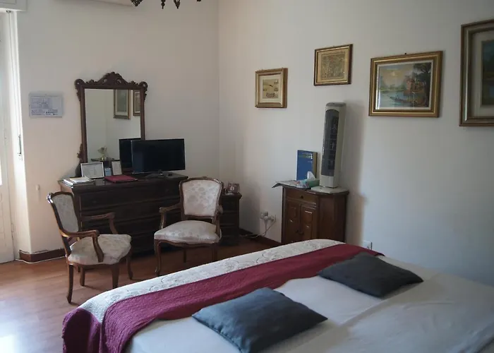 Maddalena Di San Zeno *